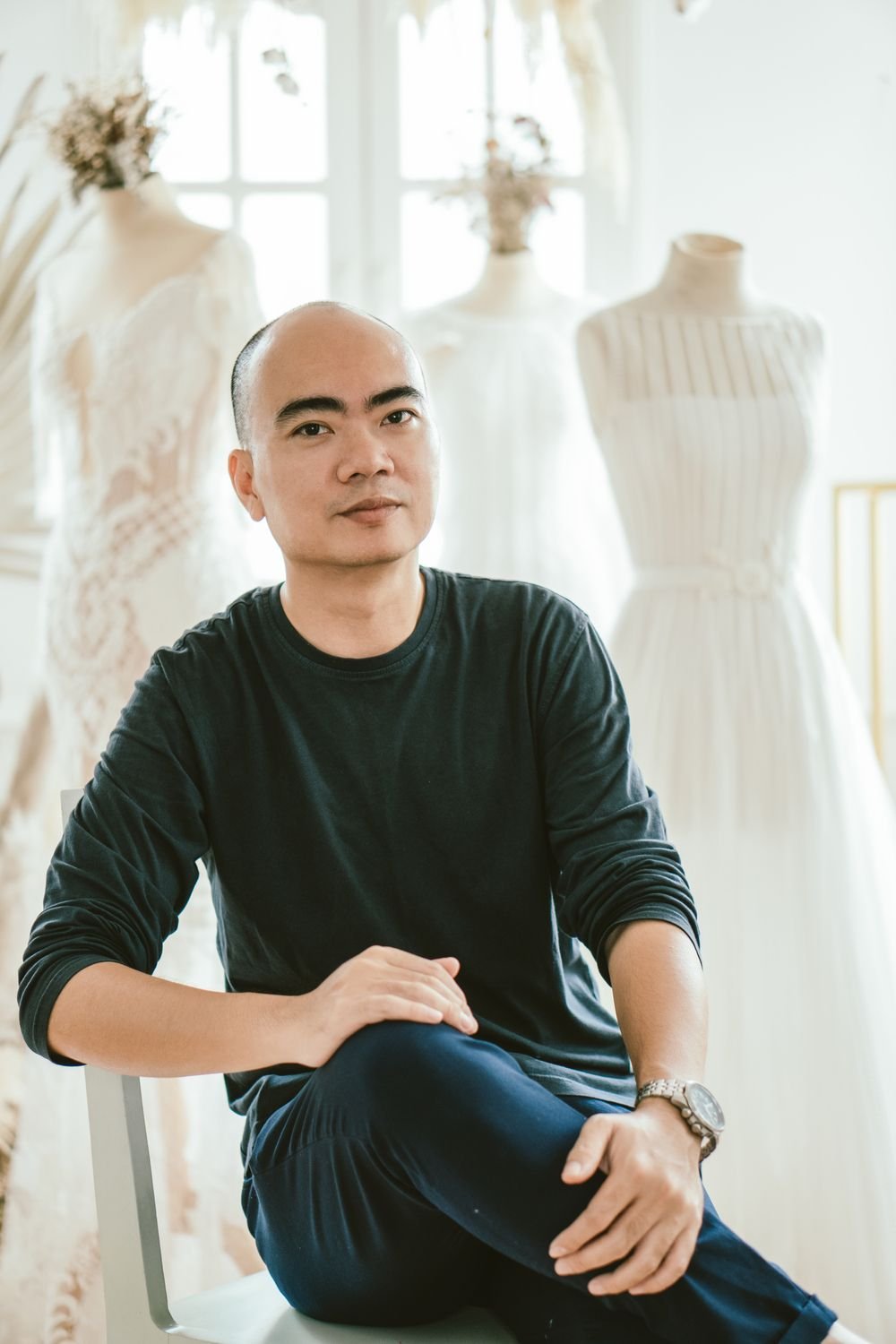 Designer Truong Thanh Hai brought a `cocoon set built from memories` to ELLE Fashion Show 2023 1